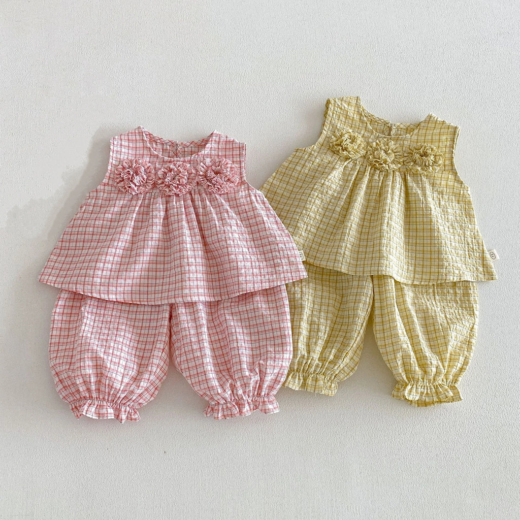 2026 Summer 6M-5T Childrens Set 3D Flower Decoration Fresh Plaid Sleeveless Top and Bloomer Pants 2PCS Girls Set